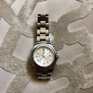 VICTORINOX Swiss Army watch